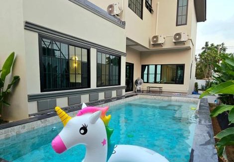 Na Chom Thian Villa | Serene Brittany Pool Villa - Family-Friendly Retreat in Pattaya