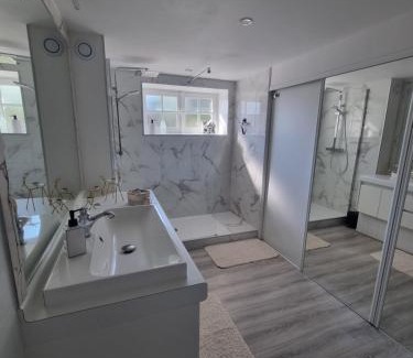 Malemort-sur-Correze Apartment | Brive, La Villa Bellevue