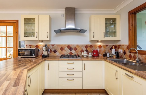 Lincoln Cottage | Cozy Broadleaf Lodge: Pet-Friendly Retreat in Skellingthorpe