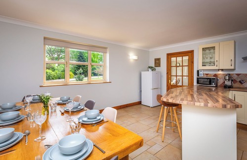 Lincoln Cottage | Cozy Broadleaf Lodge: Pet-Friendly Retreat in Skellingthorpe