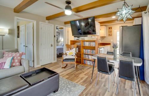 Broadway House | Broadway Cabin with Hot Tub for Hiking and Skiing Adventures