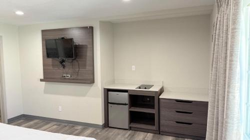 Lincoln Acres Hotel | Broadway Inn and Suites