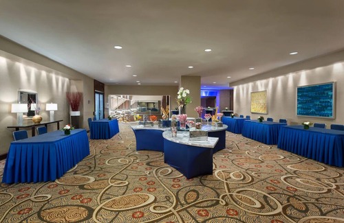 Central Park South House | Stylish Times Square Stays with Pet-Friendly Amenities