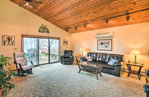 Brocton House | Lake Erie House with Private Yard & Oceanfront Views
