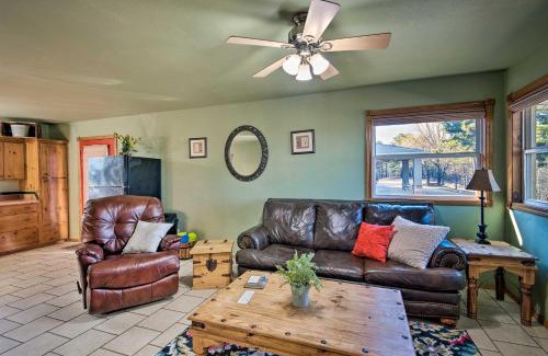 Broken Bow House | Inviting Broken Bow Cottage with Deck and Hot Tub Awaits!