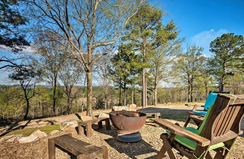 Broken Bow Cottage | Mountaintop Retreat with Hot Tub & Spectacular Views