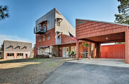 Broken Bow Cottage | Mountaintop Retreat with Hot Tub & Spectacular Views