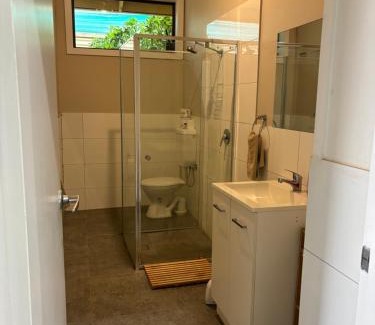 Broken Hill Hotel | Welcoming Broken Hill Tourist Lodge with Pool & Family Amenities