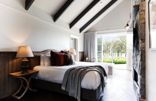 Pokolbin Villa | Elegant Brokenback Views Country Estate in Hunter Valley