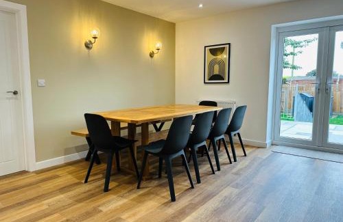 Bacton House | Beautiful Coastal Cottage with Hot Tub and Ocean View