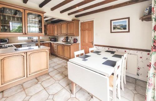 Potter Brompton House | Discover Cozy Holiday Homes in Ganton, UK - 9/10 Rated!