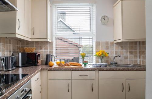 Penrhyndeudraeth House | Explore Bron Eryri - Cozy Retreat by Portmeirion Gates