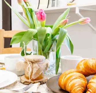 Pradnik Bialy Apartment | Bronowice: Family-Friendly Stay with Kitchen Amenities