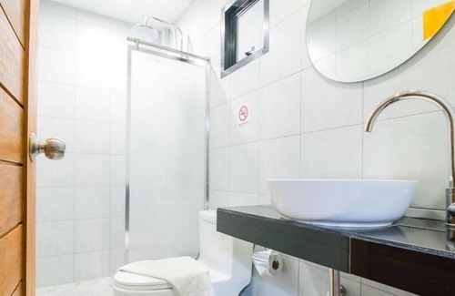 Cha-am House | Bronte BnB: Family-Friendly Stays with Pool & Breakfast