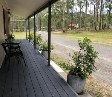 Greta Main House | Bronte Lodge: Family-Friendly Retreat in Wine Country