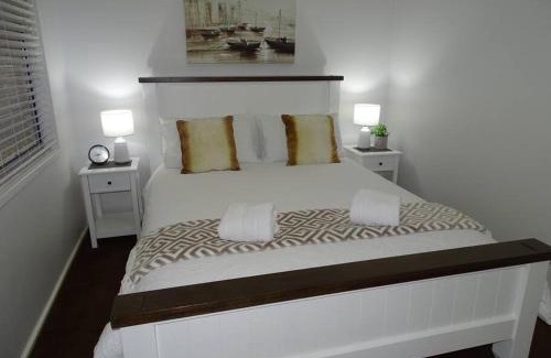 Greta Main House | Bronte Lodge: Family-Friendly Retreat in Wine Country