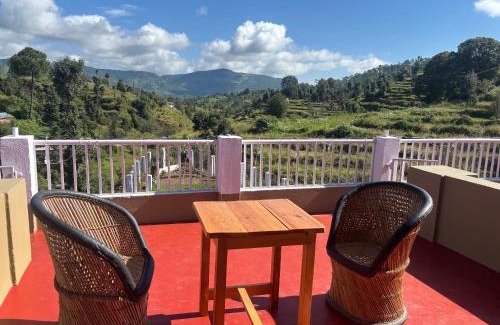 Champawat House | Cozy Brook Cottage: Pet-Friendly Stay with Pool & Breakfast