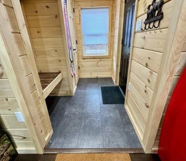 Wardsboro Ski Chalet | Brook Haven Retreat: Pet-Friendly Escape Near Mt Snow