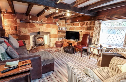 Sugnall Cottage | Discover BROOK HOUSE: Pet-Friendly Cottage in Eccleshall