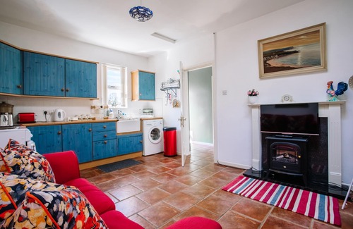 Lisburn Cottage | Family-Friendly Brookhall Cottage with Kitchen Amenities