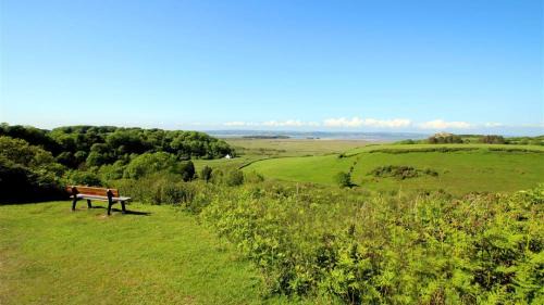 Llangennith House | Family-Friendly Getaway at Brooklands Cottage - Rated 8/10