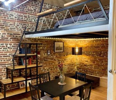 Saint - Aubin - Dupuy Apartment | Brooklyn Apartment - Family-Friendly Near Carnot/Ramblas