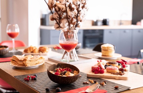 Montry Apartment | Brooklyn Hotel: Steps Away from Disneyland Adventure