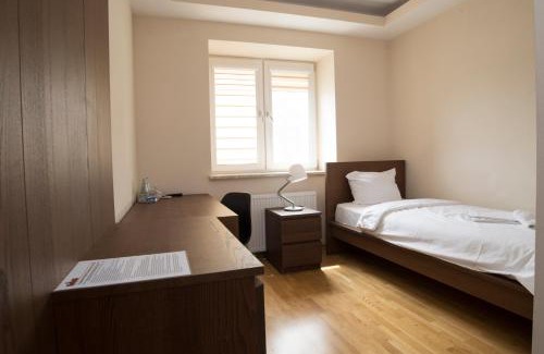 Trzcinica Hotel | Brooklyn Noclegi: Family-Friendly Stay with Breakfast Included
