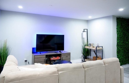 Crown Heights Apartment | Brooklyn Retreat: Perfect for Movie or Game Night Fun