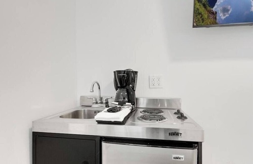 Bay Ridge Apartment | Brooklyn Retreat | Private Studio Near Manhattan