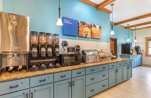 Asheville Hotel | Discover Brookstone Lodge: Comfort Near Biltmore Village