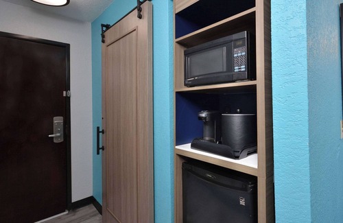 Asheville Hotel | Discover Brookstone Lodge: Comfort Near Biltmore Village