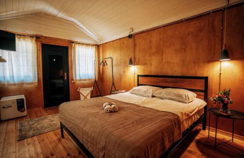 Ambrolauri Hotel | Elegant Brotseulebi: Highly Rated with Family-Friendly Amenities
