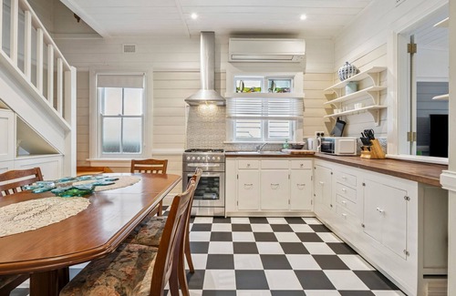 Katoomba Cottage | Broughton Cottage in Katoomba