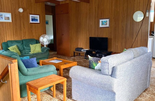 Broulee House | Cozy Broulee Beach House - Family Friendly with Ocean Views
