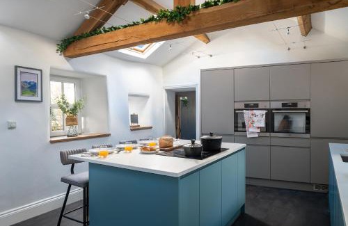 Penrith House | Pet-Friendly Retreat at Brow Top Cottage, Lake District