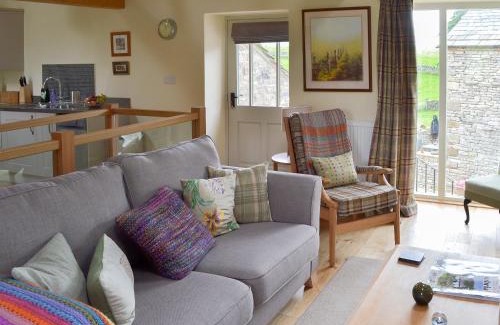 Kirkby Stephen House | Cozy Brow View Cottage: Pet & Child Friendly Retreat