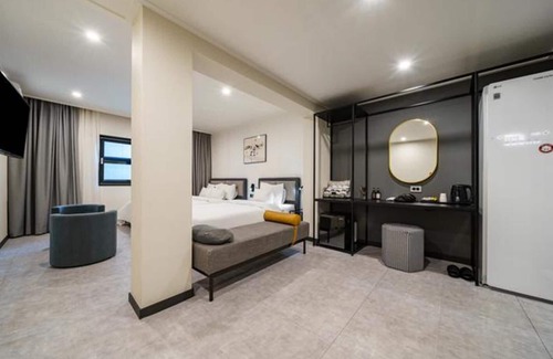 Buk-gu Hotel | Eco-Friendly Comfort at Brown Dot Busan Hwamyeong Hotel