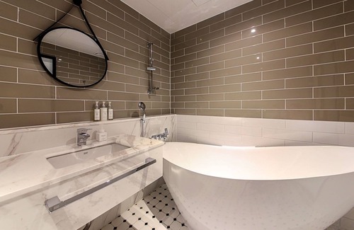Busan Hotel | Discover Brown Dot Hotel Nampo Chungmu: Eco-Friendly Comfort