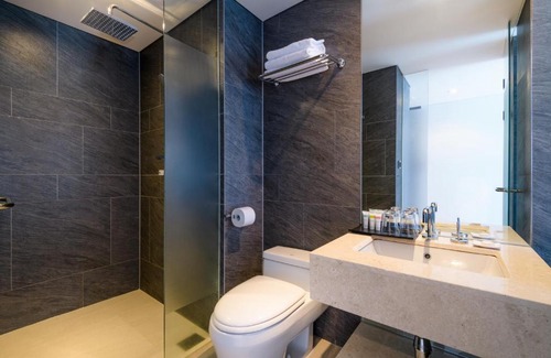 Seongsan Hotel | Discover Brown Suites Hotel and Resort: 4-Star Family Retreat