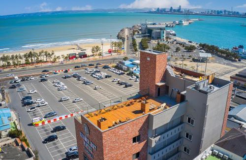 Pohang Hotel | Pet-Friendly Browndot Terrace with Oceanfront Views