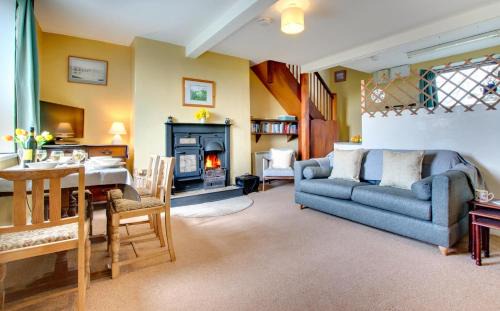 Berwick-upon-Tweed House | Cozy Brownridge Cottage: Family & Pet Friendly Retreat