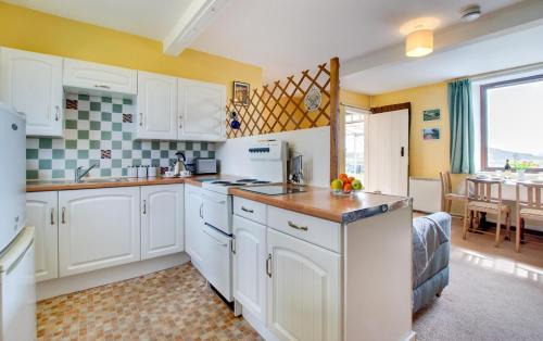 Berwick-upon-Tweed House | Cozy Brownridge Cottage: Family & Pet Friendly Retreat