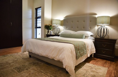 Upington Bed & Breakfast | Unforgettable Stays at Browns Manor: 4-Star Comfort Awaits