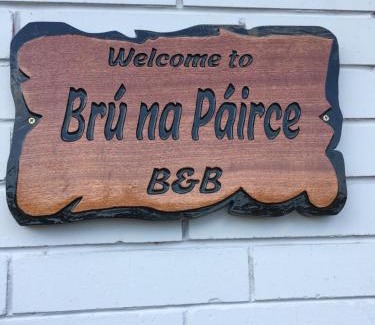 Bantry Bed & Breakfast | Inviting Bru Na Pairc B&B: Family-Friendly with Hot Tub