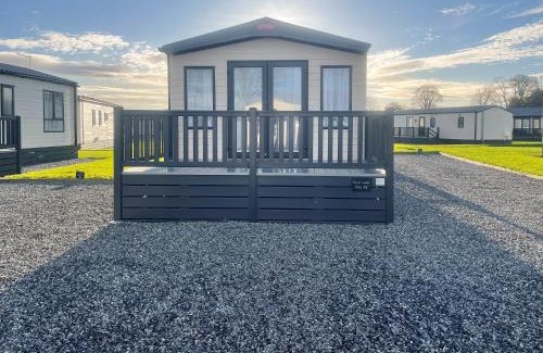 St. Andrews House | Discover Relaxation at Bruar Lodge - Pet & Child Friendly