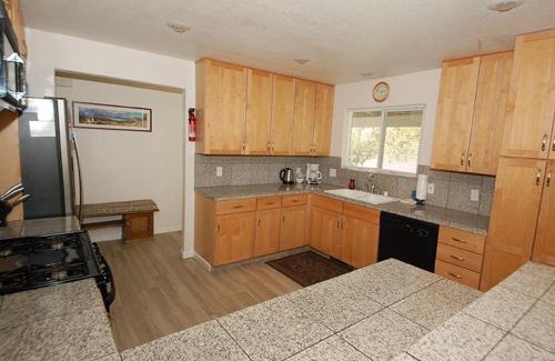 Rancho Bijou House | Family-Friendly Bruce Drive Holiday Home with Kitchen Access