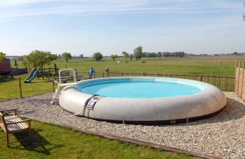 Beernem Cottage | Cozy Bruges Green Apple Cottage with Family-Friendly Amenities