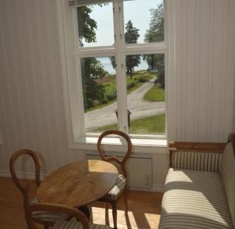 Glava Hostel | Pet-Friendly Bruksgården: Guest Rated 9/10, Family Ready