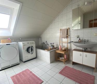 Busingen am Hochrhein Apartment | Inviting Brulaire Büsingen am Hochrhein - Child Friendly Stay